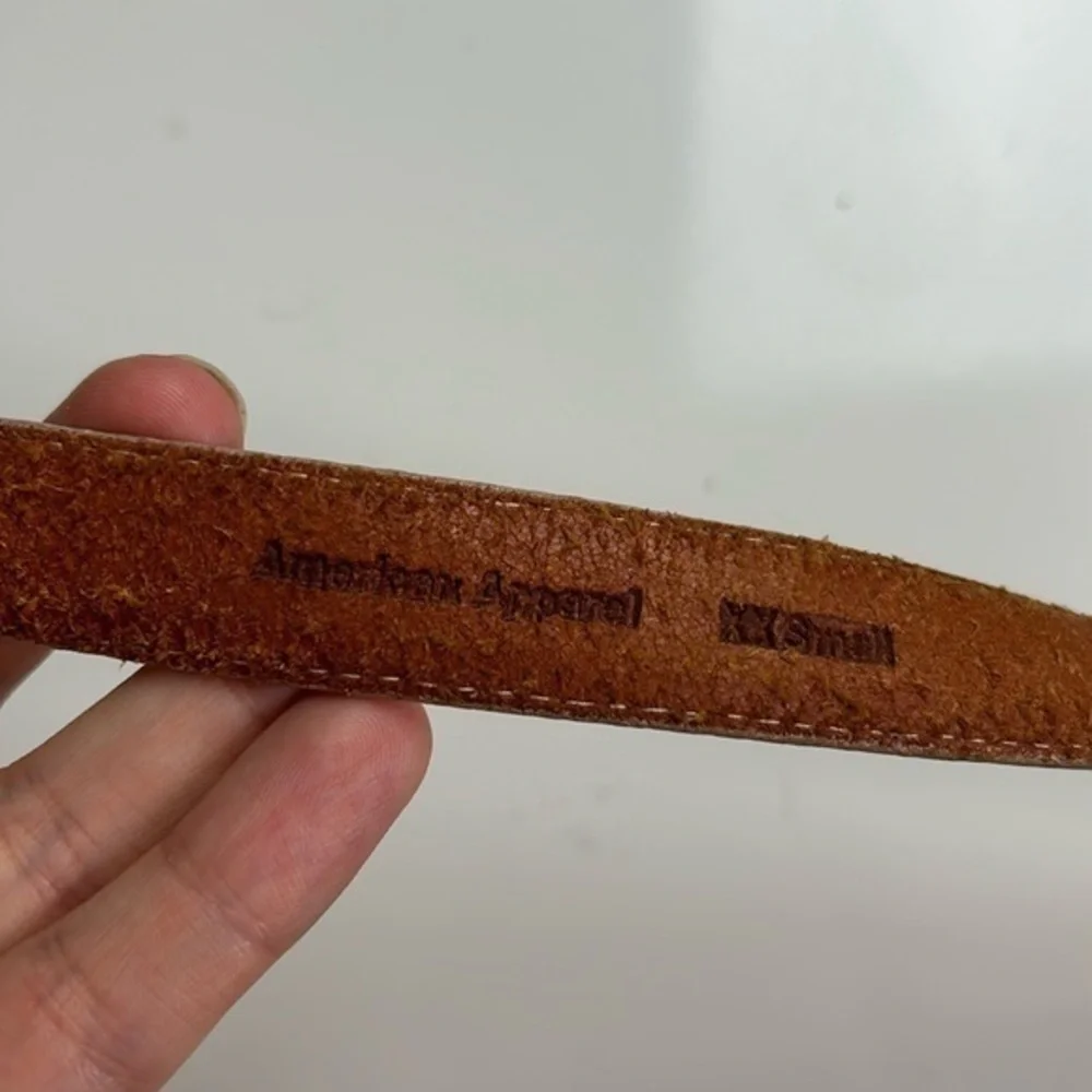 American Apparel leather belt sz XXS‎